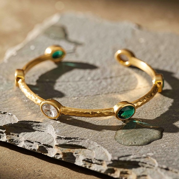 Elegant 18k gold plated Bracelet with Gemstones - Picture 8 of 9